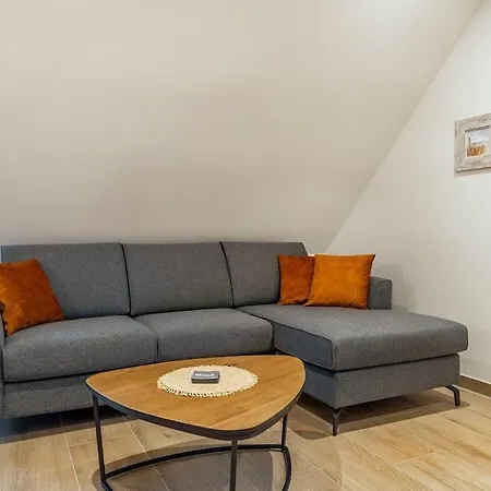 بيت للعطل With 2 Bedrooms *