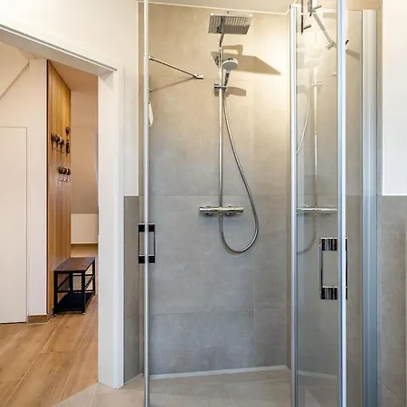 With 2 Bedrooms * غريتسيل