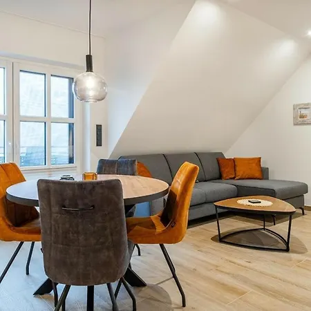 With 2 Bedrooms بيت للعطل